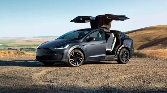 Илон Маск снова удивил: Tesla Model S и X вернулись с апгрейдом премиум-класса