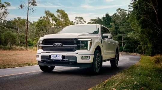 Этот Ford F-150 умеет все: возит, греет, массирует и спать укладывает