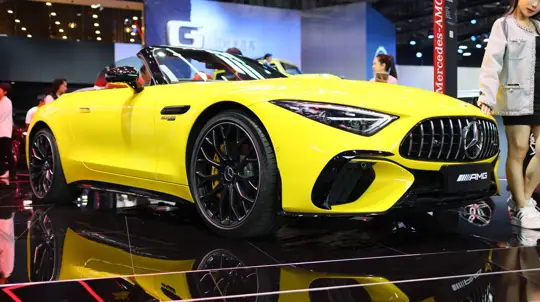 Кабриолет, который предсказывает грозу: Mercedes наделил свои модели шестым чувством