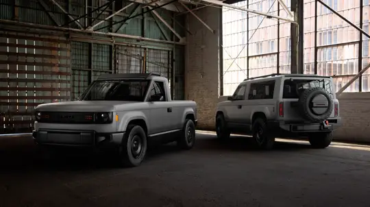 Без дилеров, без понтов, без комфорта — зато с розеткой и поддержкой Tesla: вот он, народный электропикап