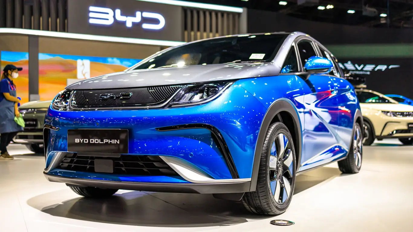 Китайский автопроизводитель намерен встряхнуть Европу: России тоже может достаться от «друзей»