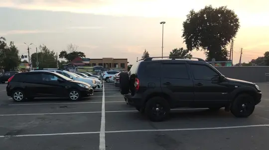 Все копят деньги на LADA Azimut: банкам не удается заработать на россиянах в 2025 году