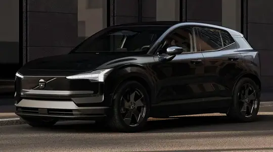 Volvo EX30 Black Edition — машина, которую можно потерять, просто выключив свет