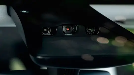 Tesla идет на неожиданный шаг: ради FSD компания меняет стратегию, которой держалась годами