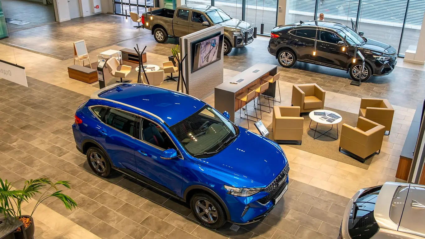 Кроссовер, похожий на Land Rover, привезли в Россию