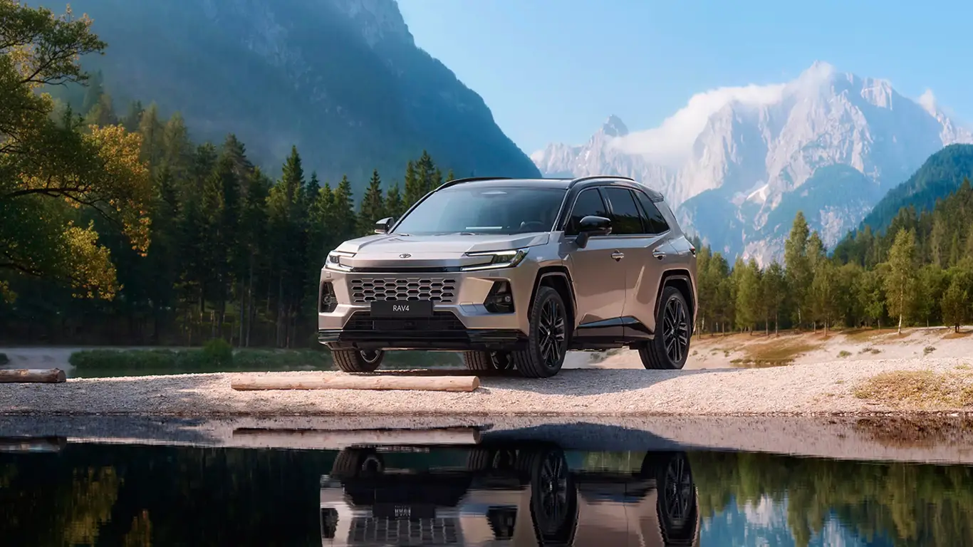 Новый Toyota RAV4 гибрид удивил: больше хода, меньше цена — но есть нюанс