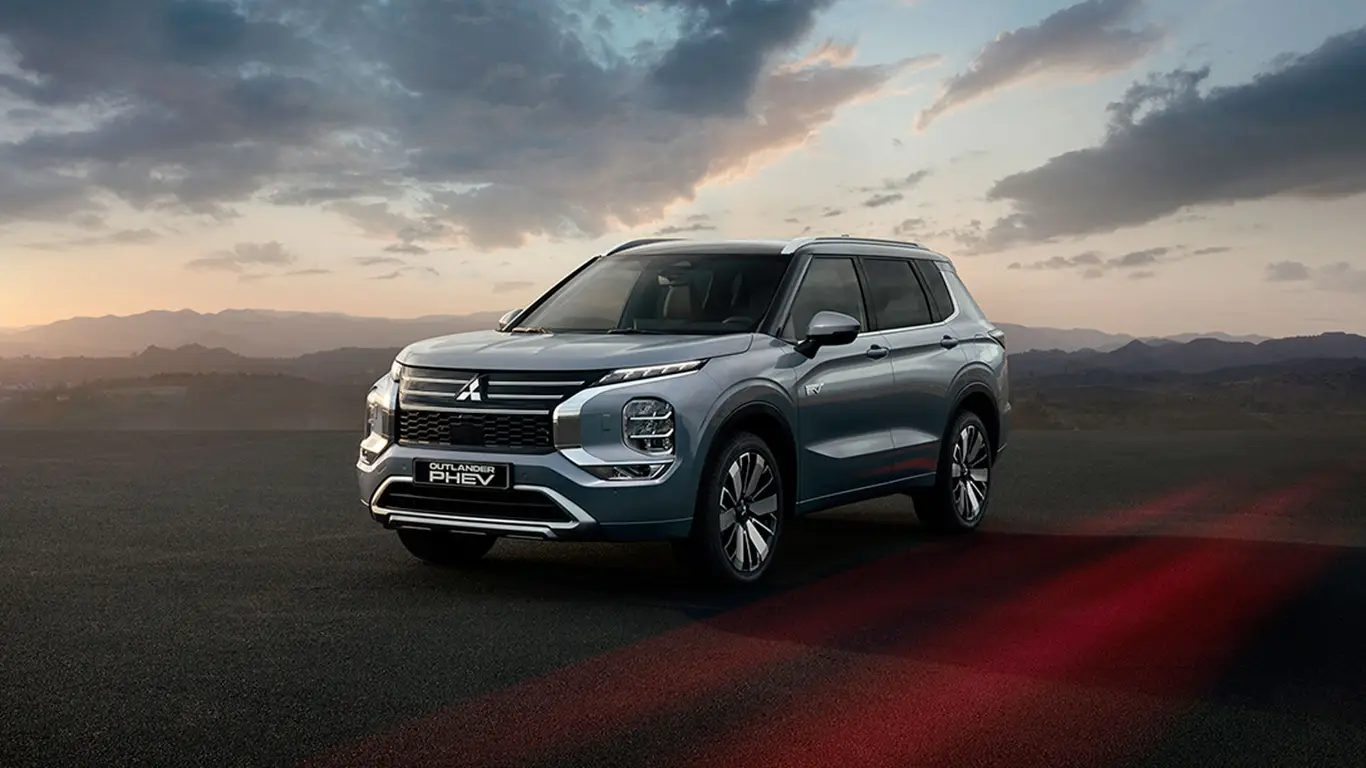 Четыре года тишины — и громкий камбэк: Outlander и L200 открывают второе пришествие Mitsubishi