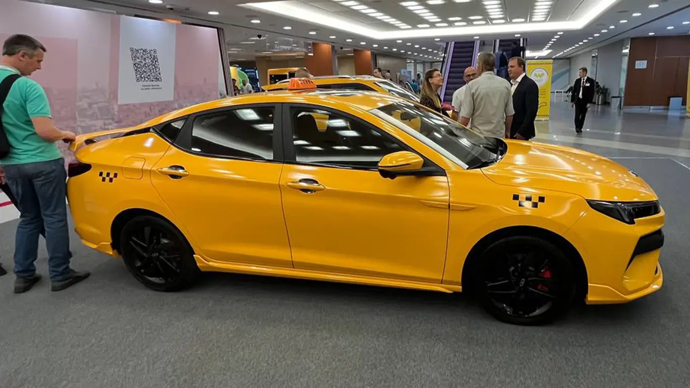 Autonews: «Москвич 6» будет предлагаться по цене в 2-3 млн рублей