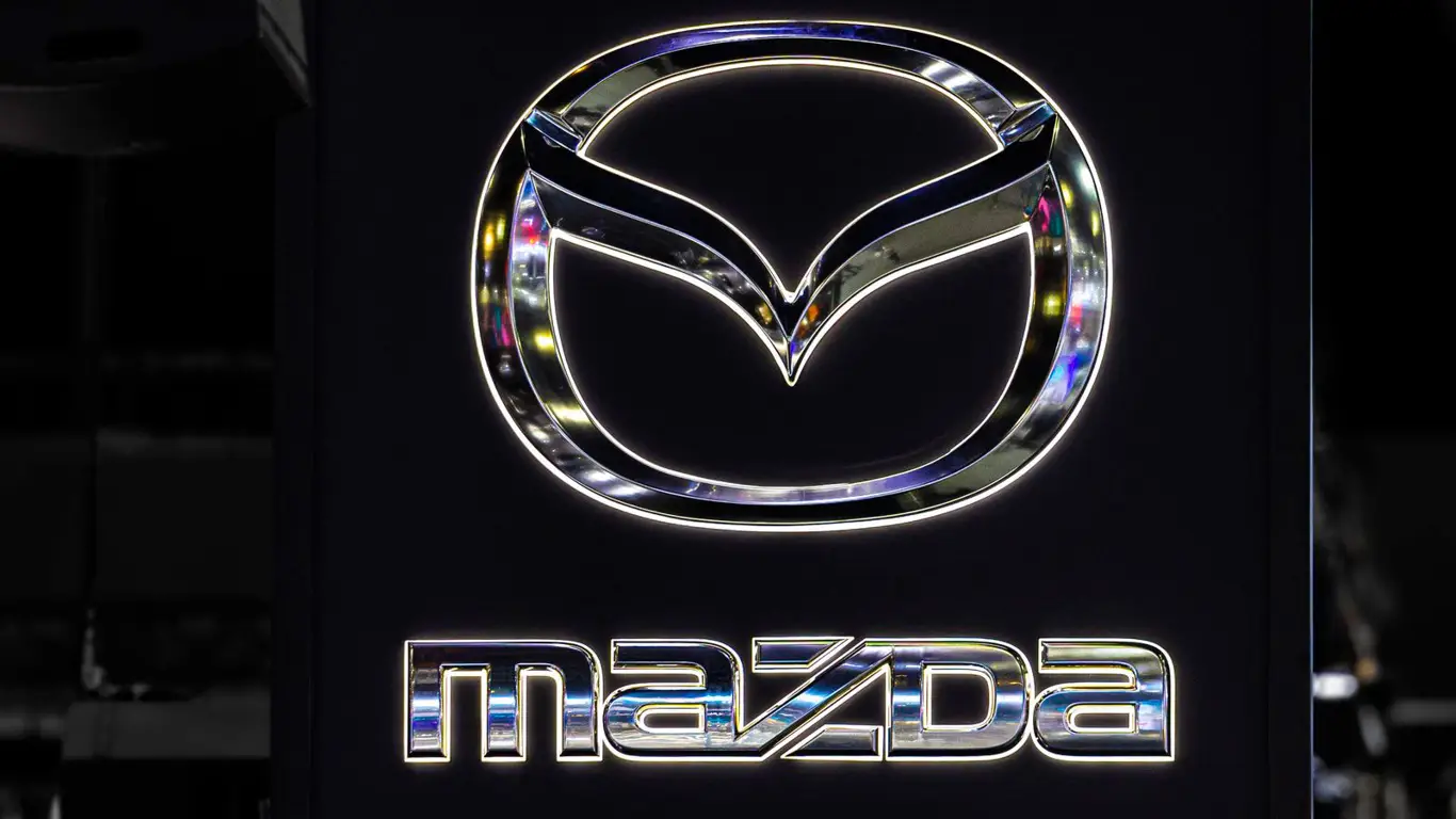 Поставщик батарей для Tesla заключает соглашение Mazda