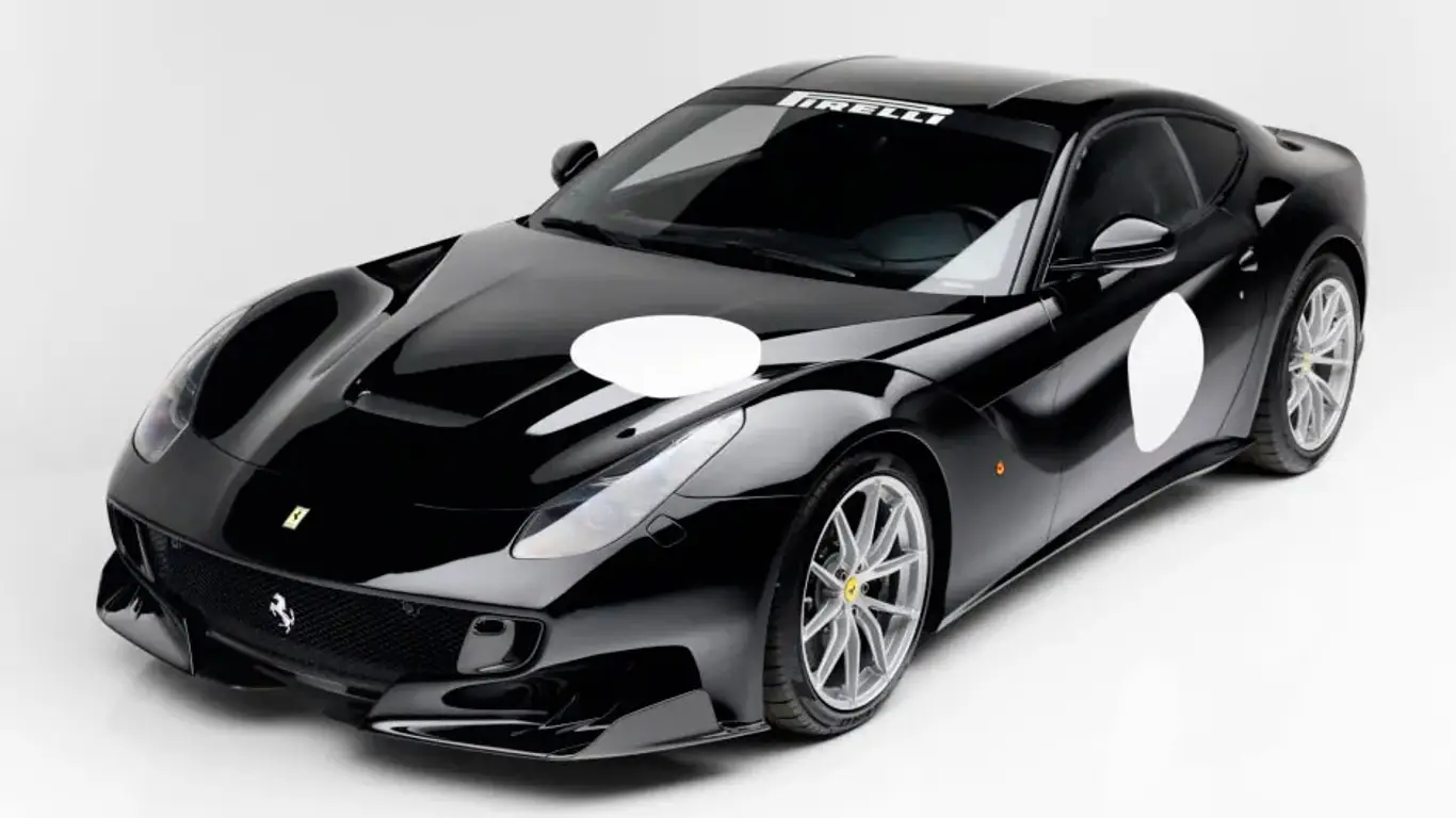 Необычный Ferrari оказался слишком медленным даже для коллекционеров