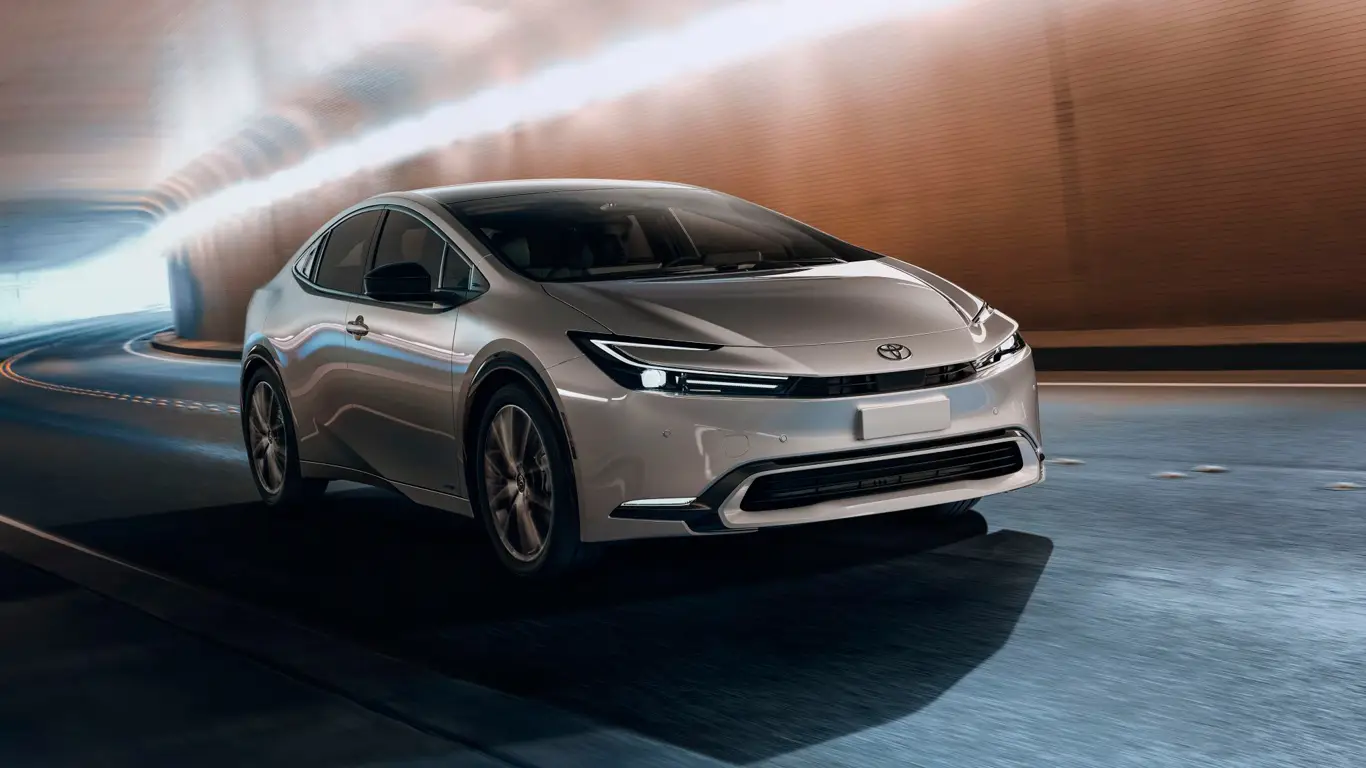 Toyota Prius в режиме «не трогать»: компания отзывает авто из-за капризных дверных ручек