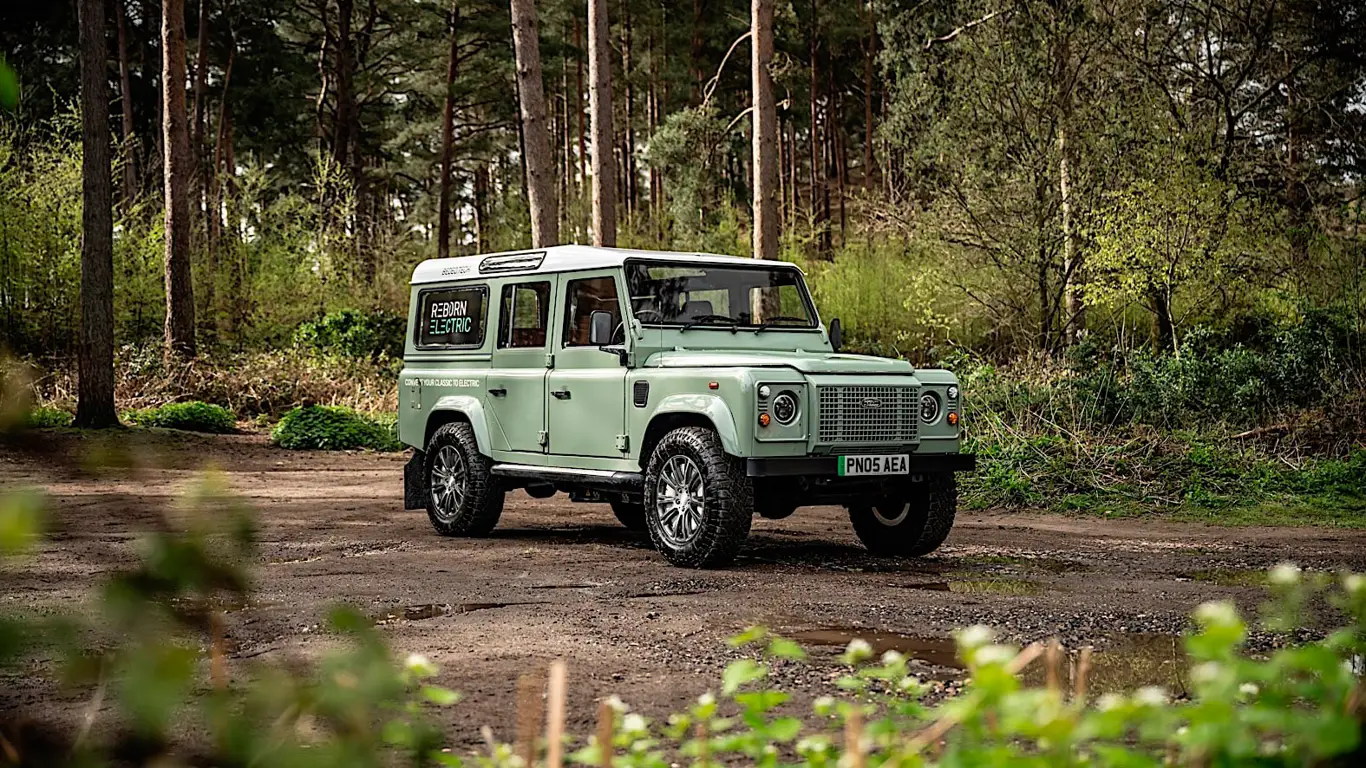 Ретрофит на максималках: Defender теперь с электродвигателями в колесах