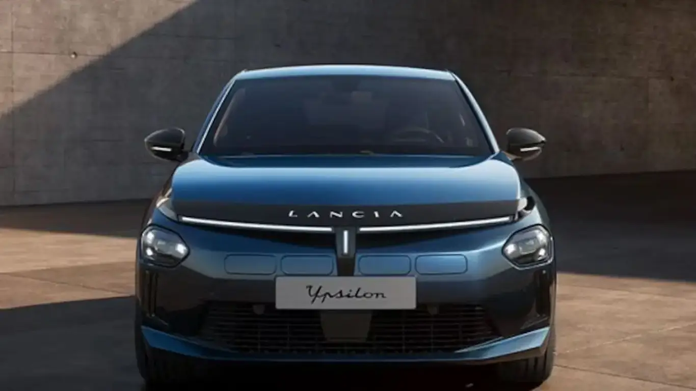Этот электромобиль впечатлит всех: Ypsilon получит спортивную и экологически чистую версию