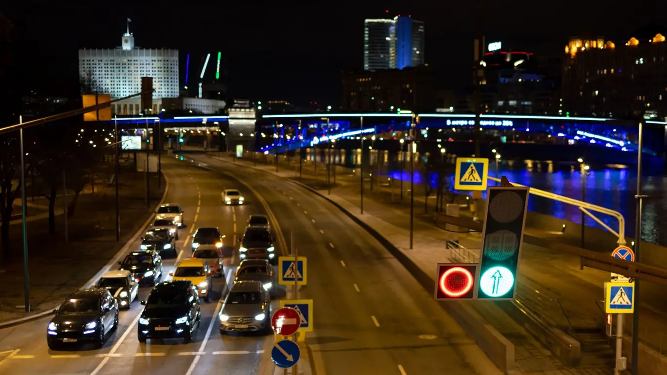 Американцы хотят превратить светофоры в радугу: что кроется за странной идеей