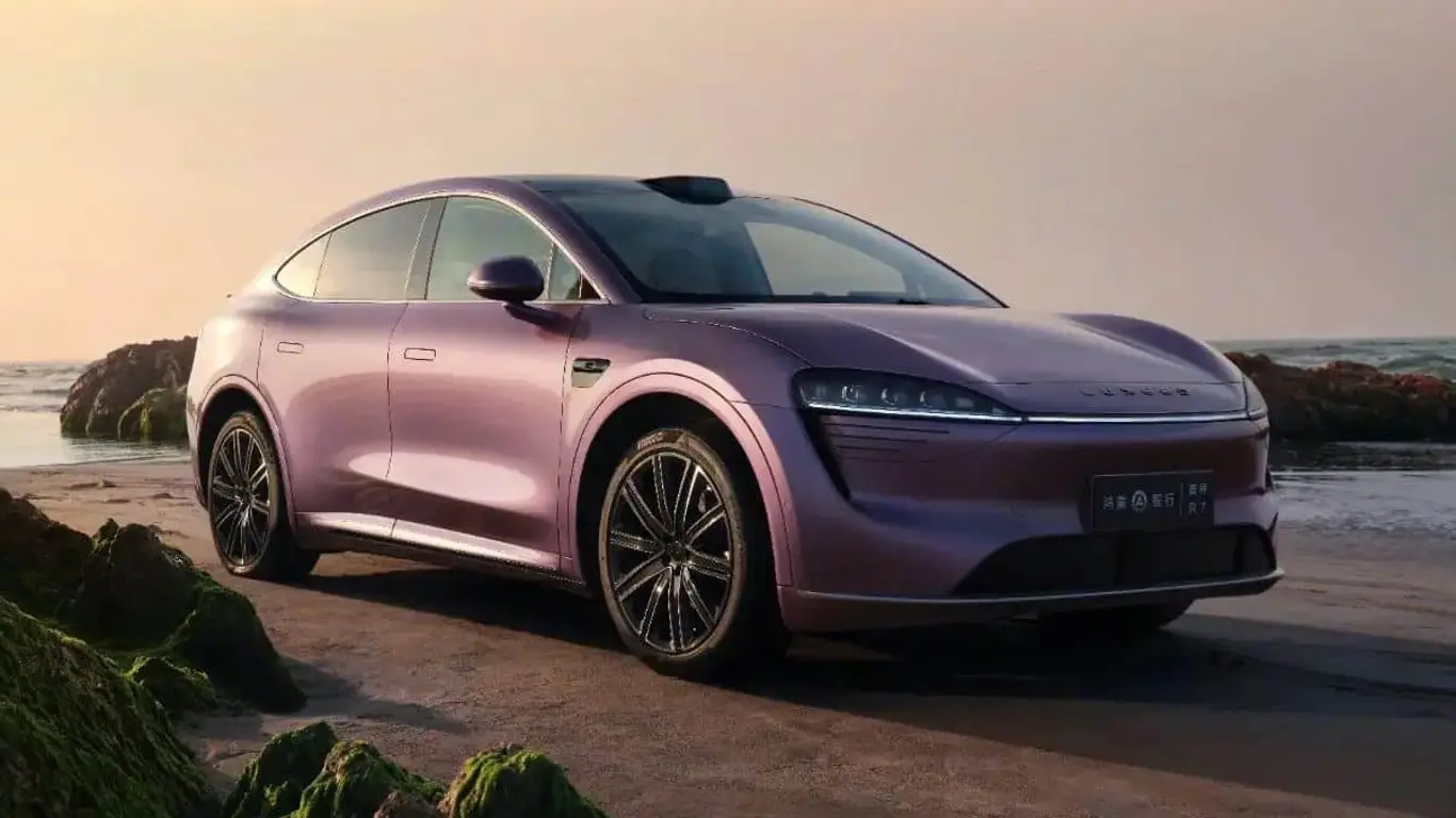 Революция от Huawei: интеллектуальный автомобиль выходит на рынок Китая