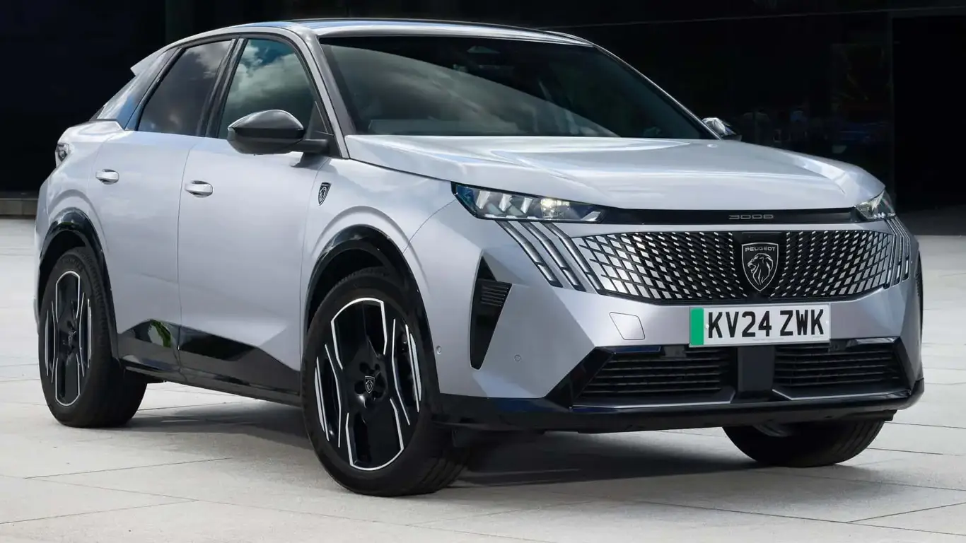 Этот кроссовер даже до России еще не добрался, а в Бразилию - первым классом