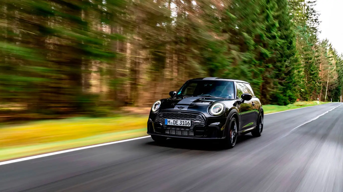 Кабриолеты MINI смогут как рычать, так и шептать