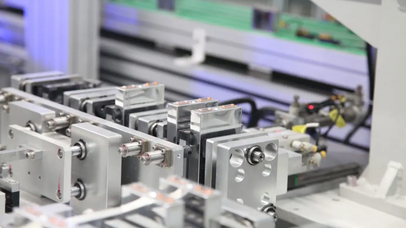 Электробум: в Словакии строится аккумуляторный завод