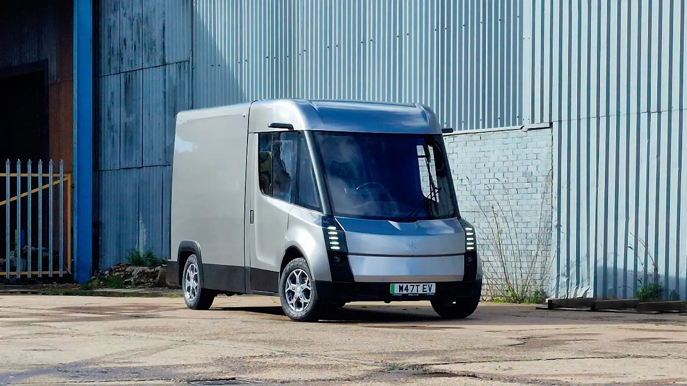 Теслаподобный английский фургон предложит руль «для всех дорог»