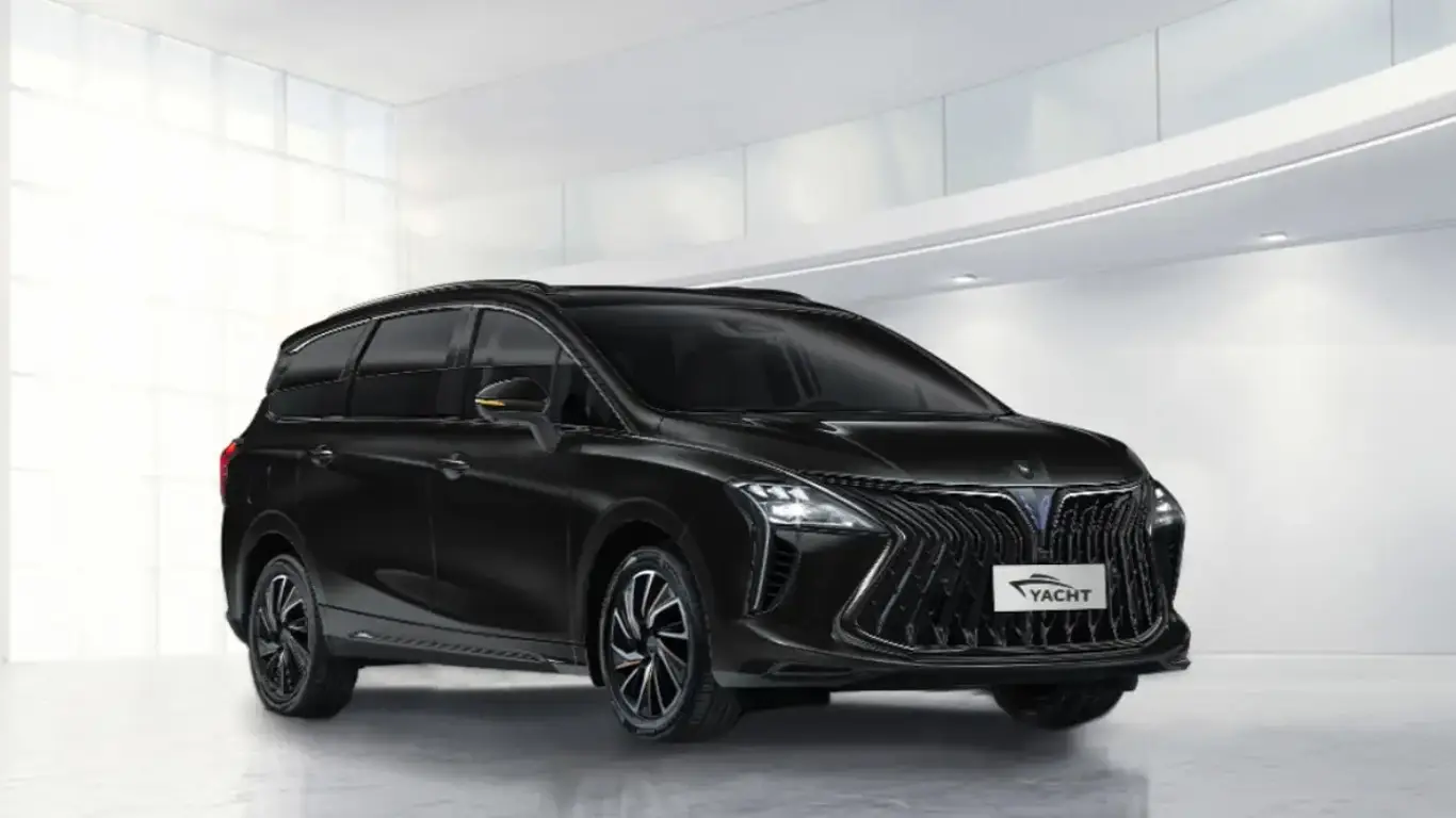 Настоящая яхта в мире минивэнов: эта новинка для России затмит Toyota Alphard