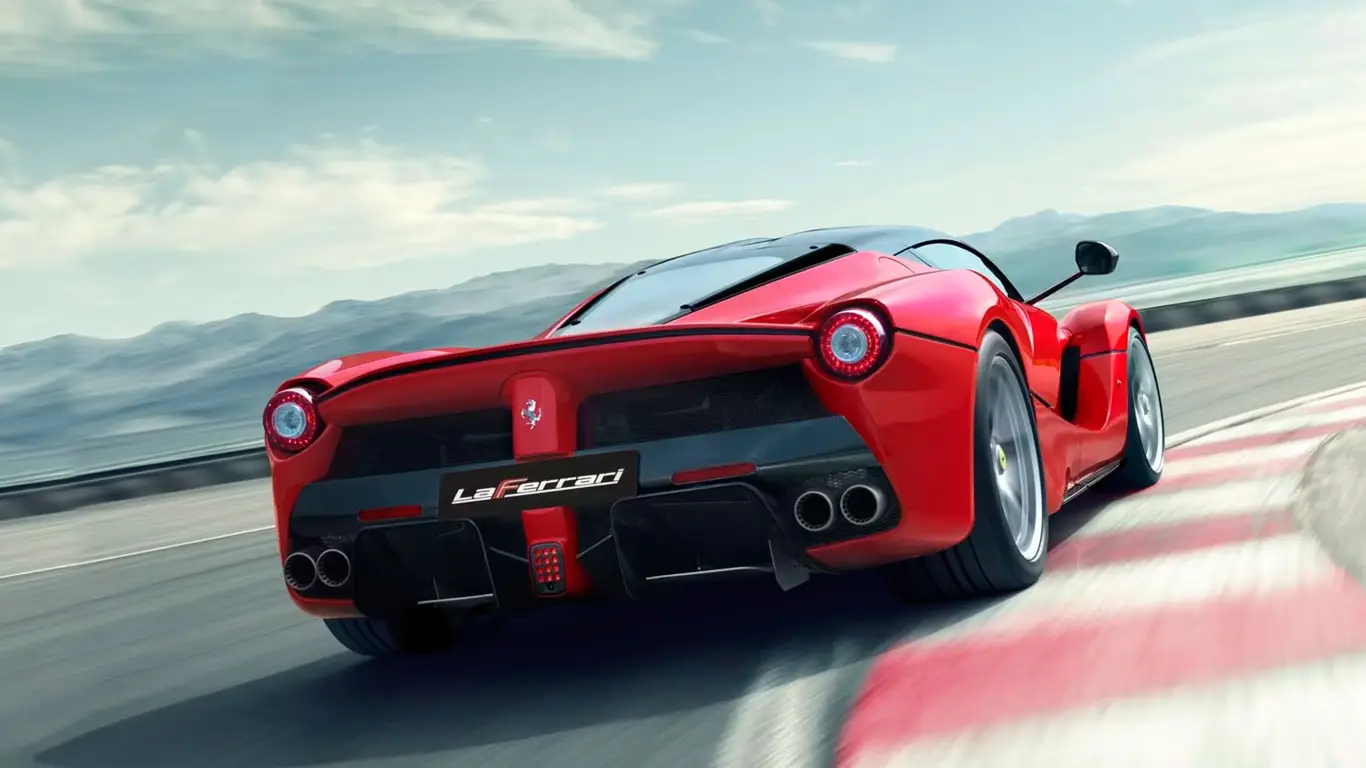 Ferrari доводит до совершенства своего нового гибридного «монстра»