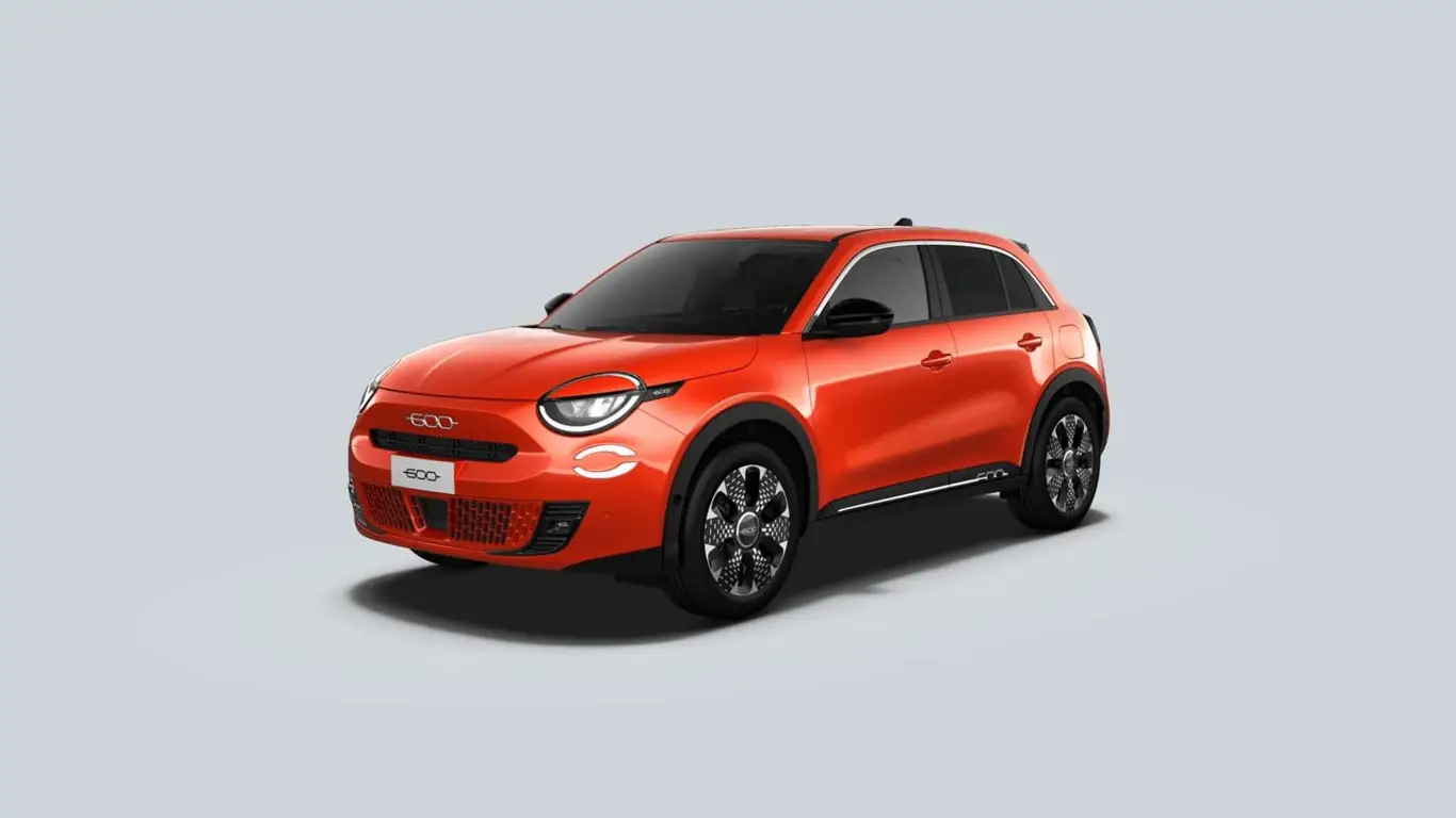 Мощнее, экономичнее и дороже: Fiat вывел на рынок Германии модель 600 с новым двигателем