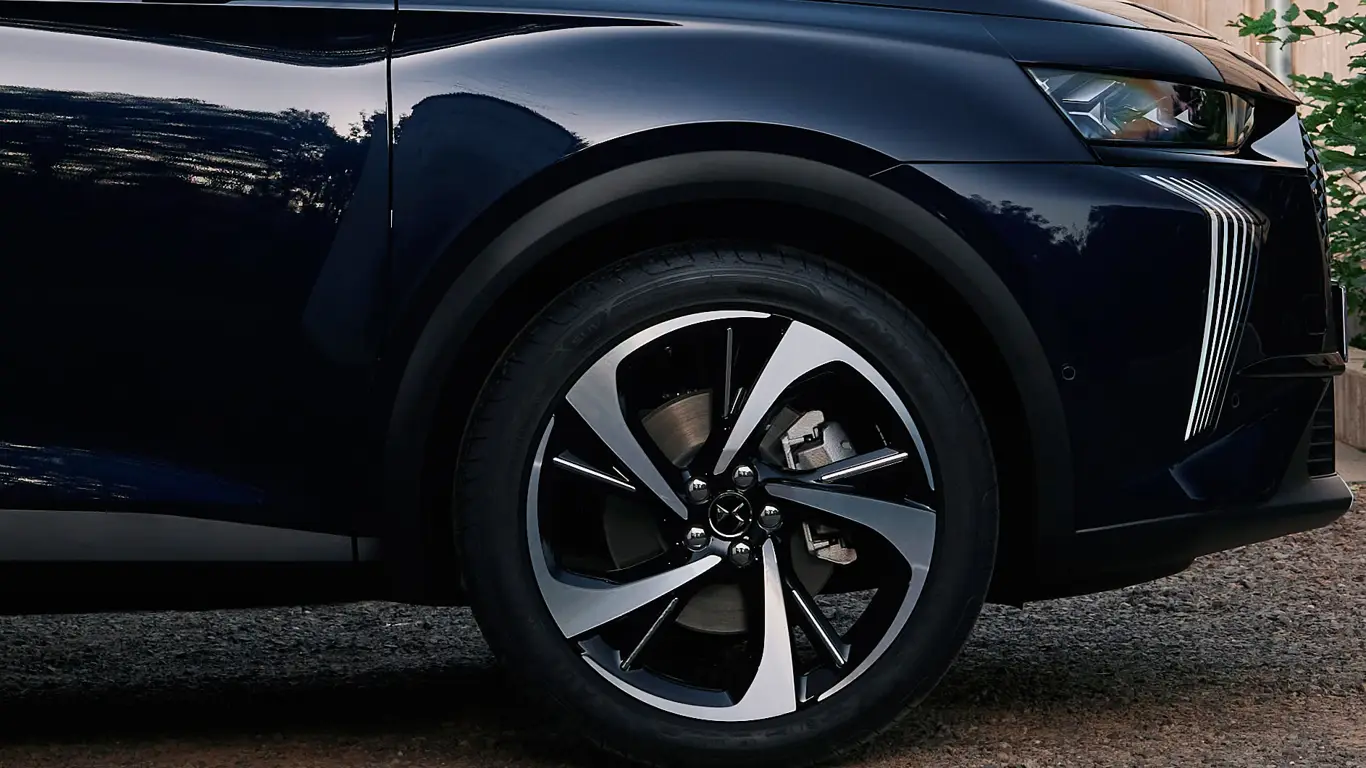 Французский шик в новом исполнении: автомобили DS получили новые премиальные версии