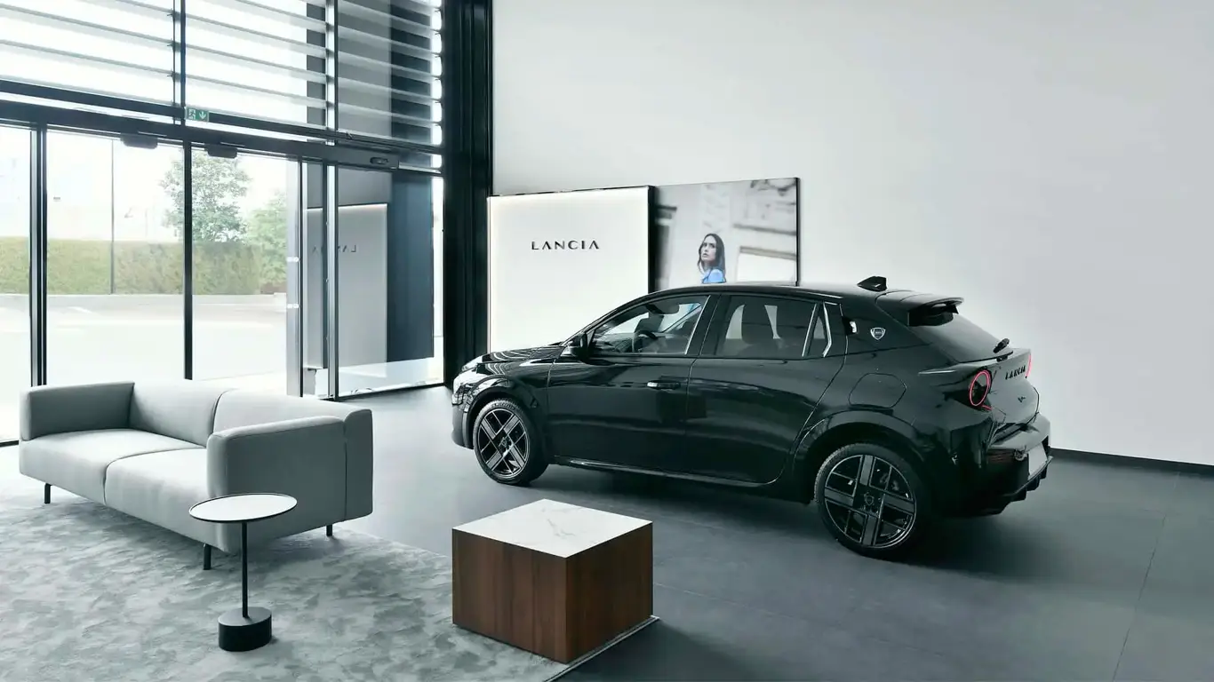 Вся Европа содрогнется: этот бренд вернется совсем не тихо