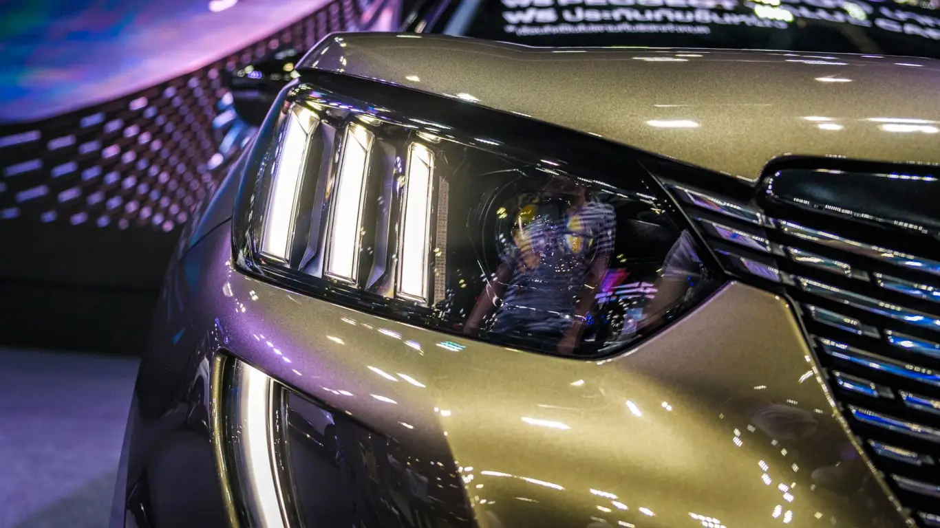 Льва выпустили из клетки: до России добрались новые кроссоверы Peugeot по привлекательной цене