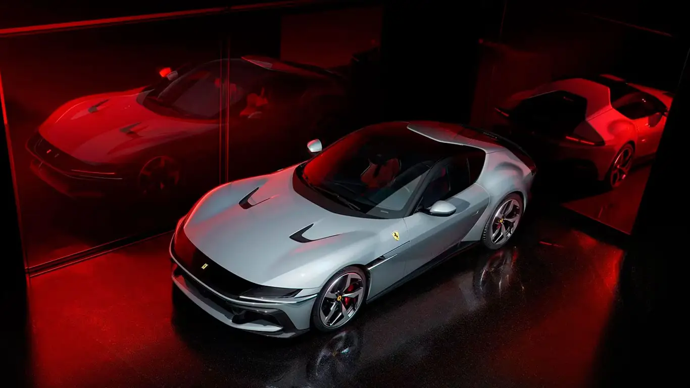 Готовимся к битве V12: Ferrari бросит вызов Aston Martin