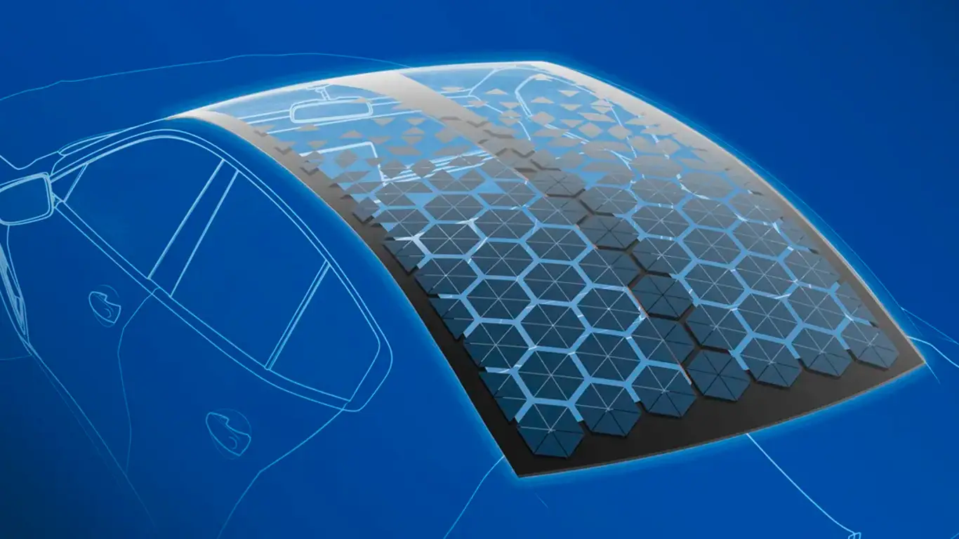 Люк в крыше способен добавить 2500 км запаса хода электромобилям: машины с ДВС тоже не обделили