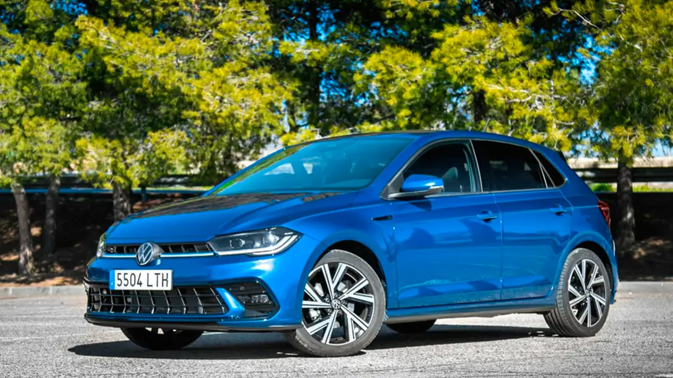 А больше и не надо: Volkswagen сделал свой бюджетный хэтчбек еще доступнее