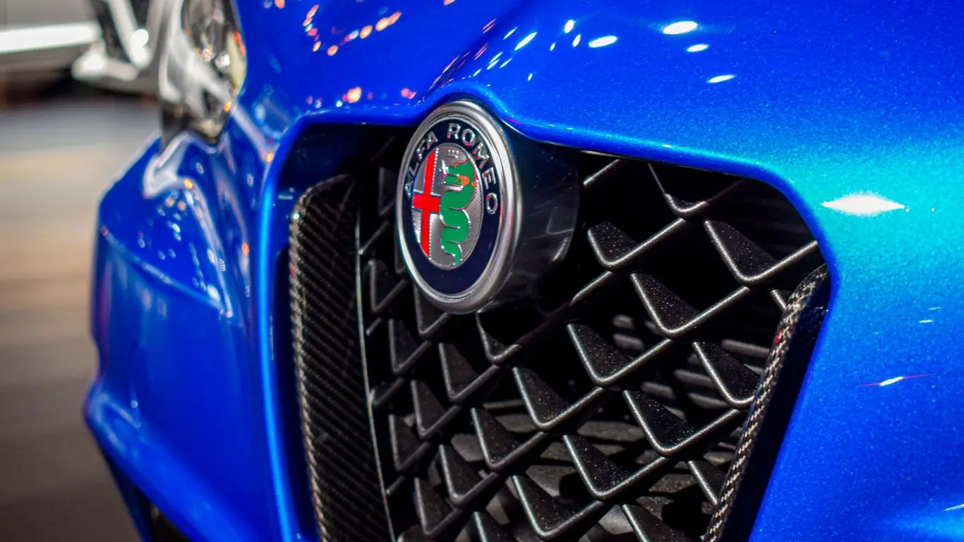 Резкая электрификация на фоне ослабления продаж: один из крупнейших в мире автоальянсов решился на важный шаг