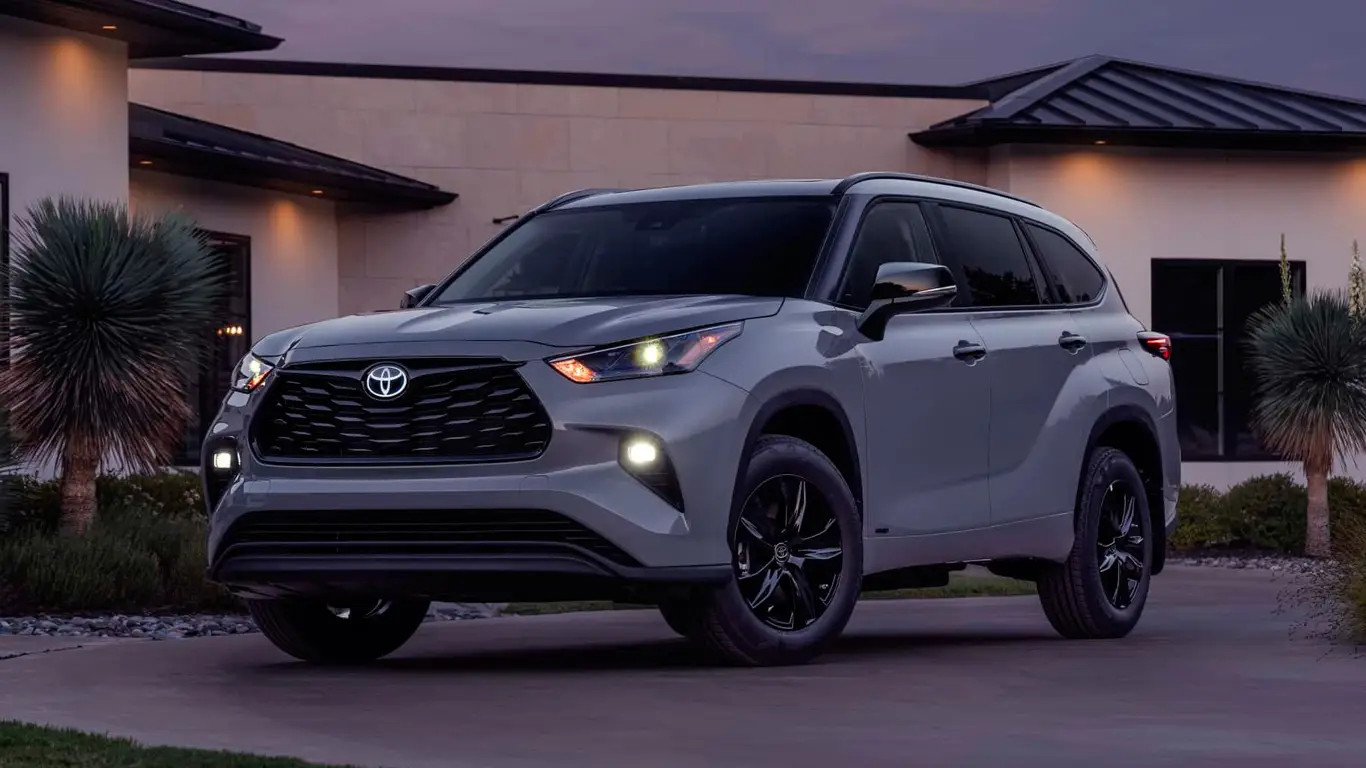 Самый надежный внедорожник в мире обновился и отмечает юбилей: что изменилось