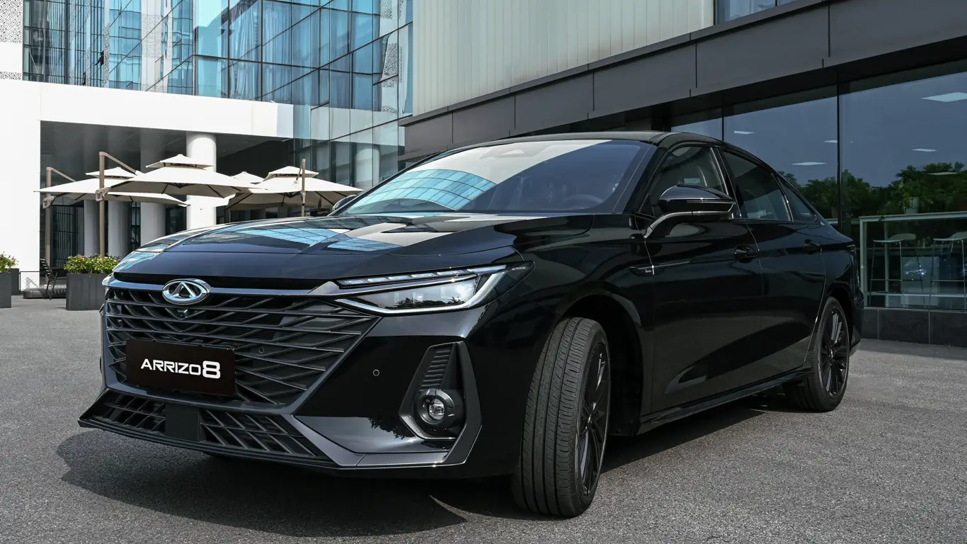 Очень черная альтернатива Camry: восьмерка получила версию Ultra Black