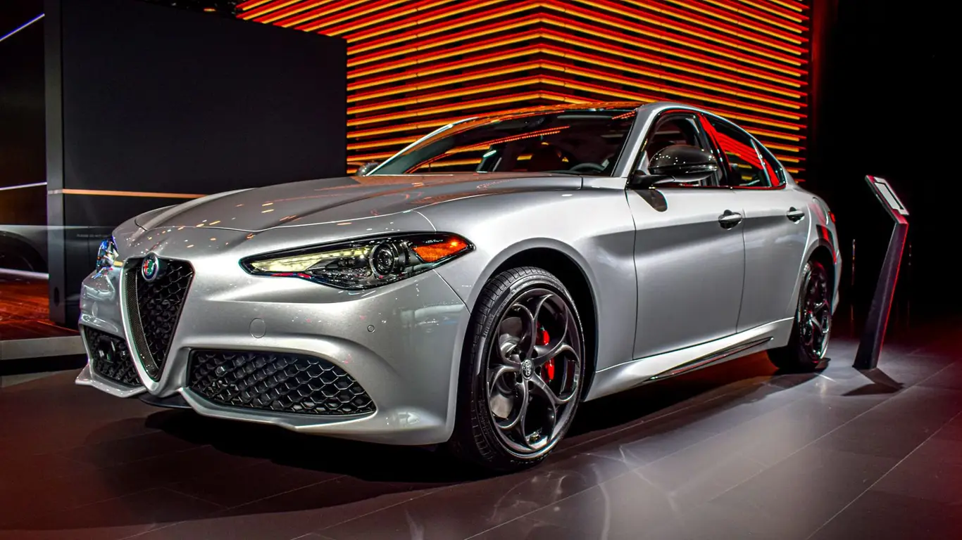 Это начало конца: Alfa Romeo меняет линейку 2025