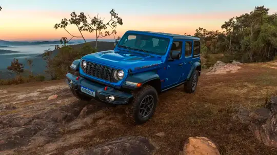 Любое российское бездорожье покорится: россиянам придется отдать почти 12 млн рублей за эту американскую модель