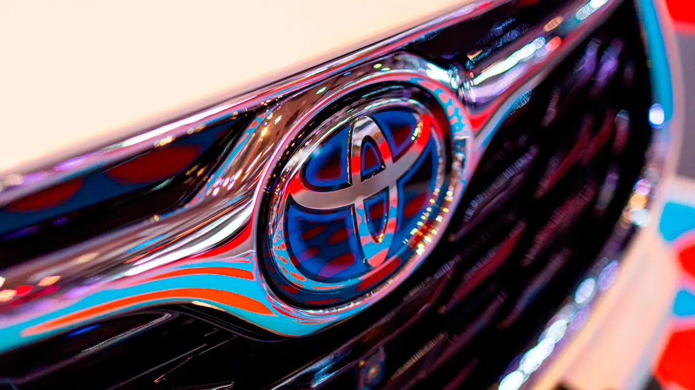 Toyota ставит на паузу: электрокары приедут в США только в 2026 году