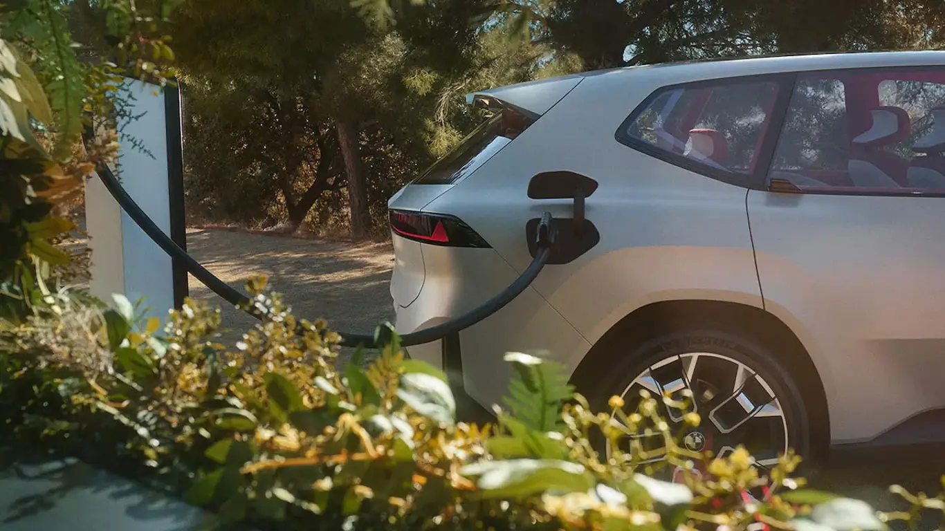 BMW и Renault прекратят свое существование: Stellantis возьмет всех под свое крыло