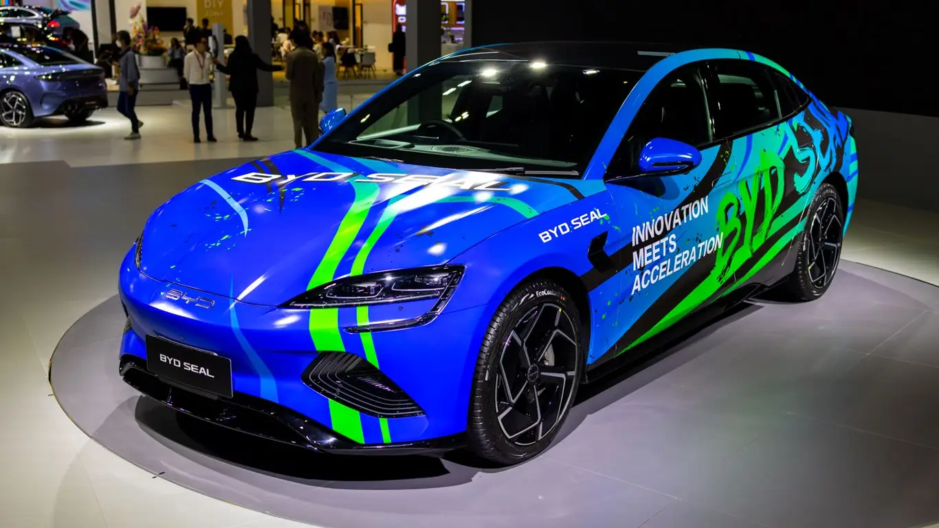 Китай захватил пол мира: Илон Маск ломает голову над секретом успеха машин из КНР