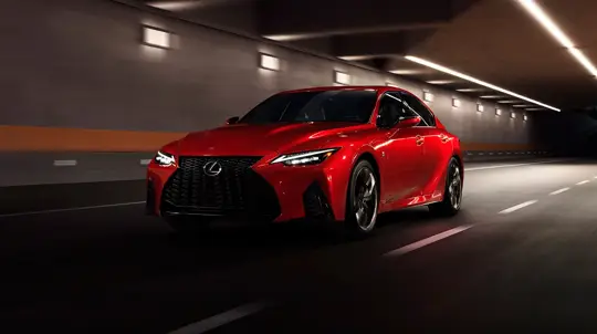 Lexus обновил свою культовую модель: любителям экзотики понравится