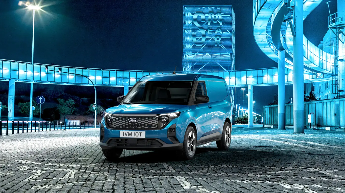 Электро-курьер за копейки: новый Ford E-Transit готов к работе