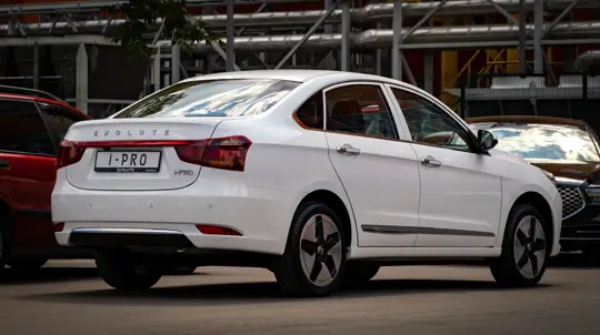 Беспрецедентное снижение цен: отечественный электрокар сильно подешевел