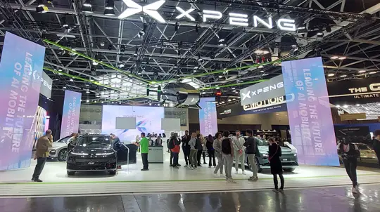 Конкуренты Tesla дебютировали в Париже: что показала марка XPeng