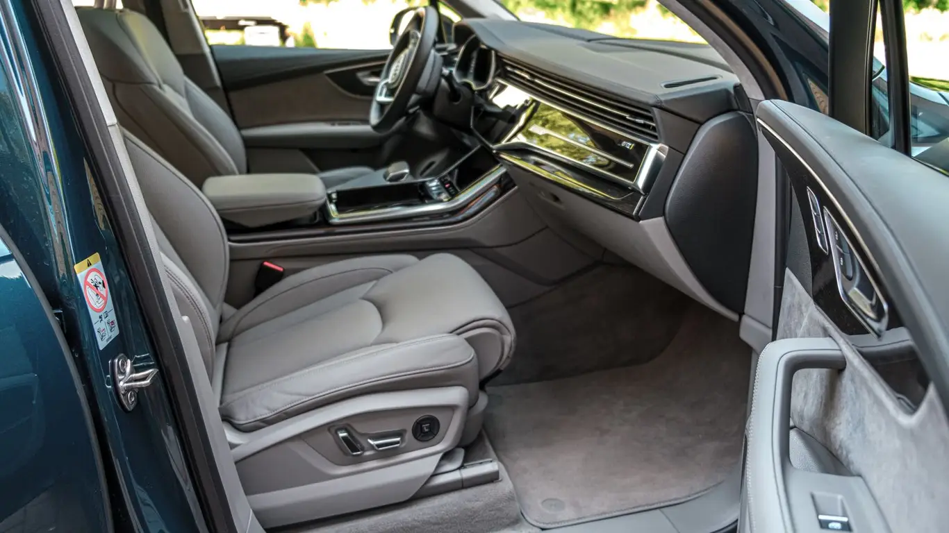 Носки с антистатиком должны быть в любом автомобиле: нестандартный способ применения бытовых вещей