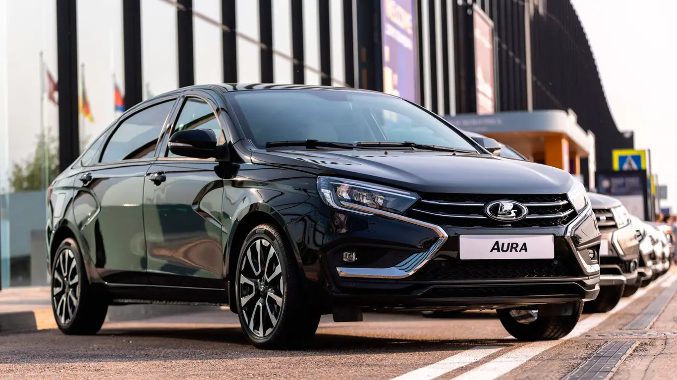 Чиновники боятся Lada Aura: машина для госструктур, но не для их комфорта