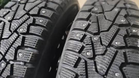 Шипы больше никогда не будут вылетать из колес: действенный метод сохранить их на долго