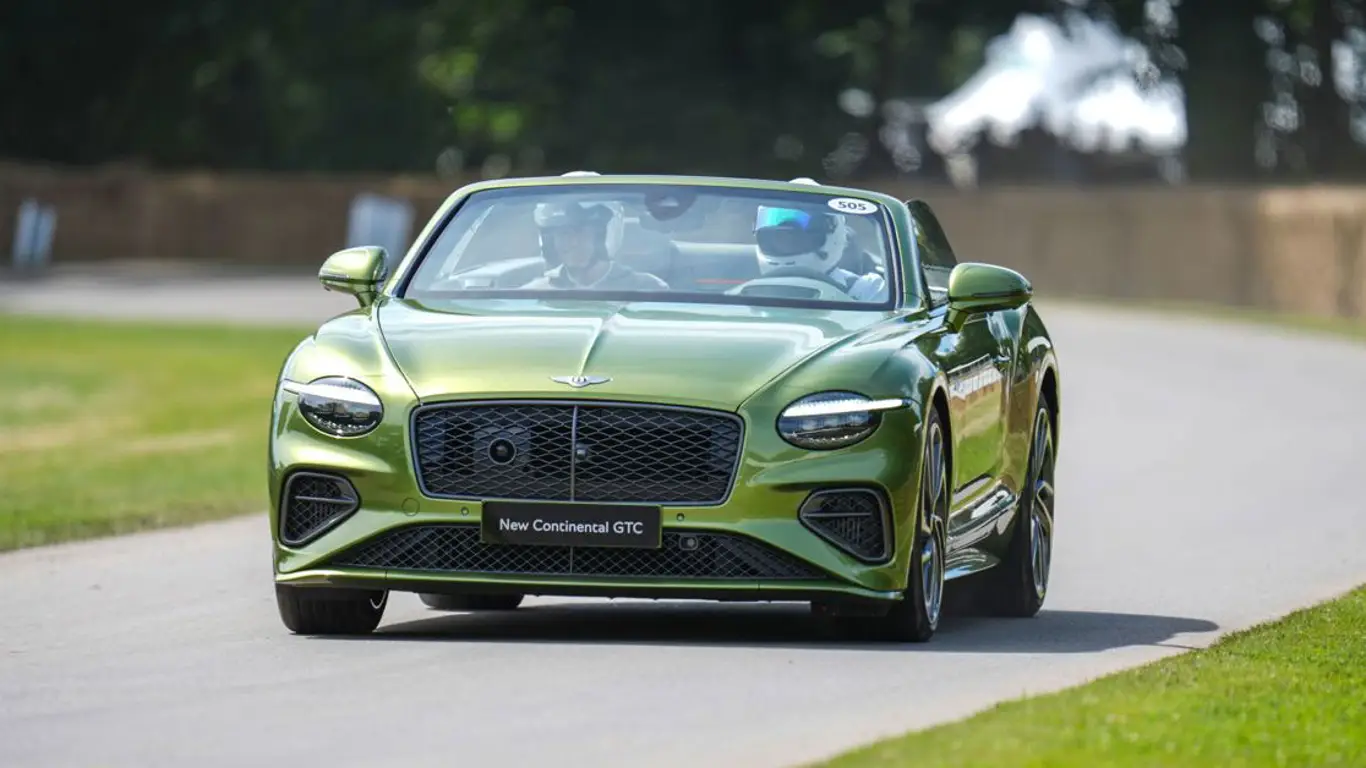 Суперкар Bentley за минус 100 тысяч евро? Все дело в батарейке