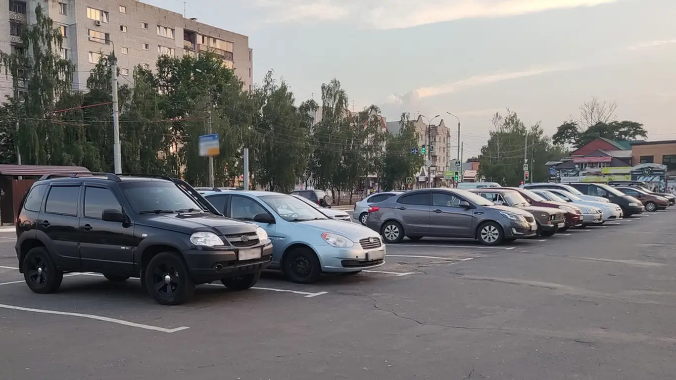 Автомобили с пробегом дешевеют: у россиян появился последний шанс закупиться дешево