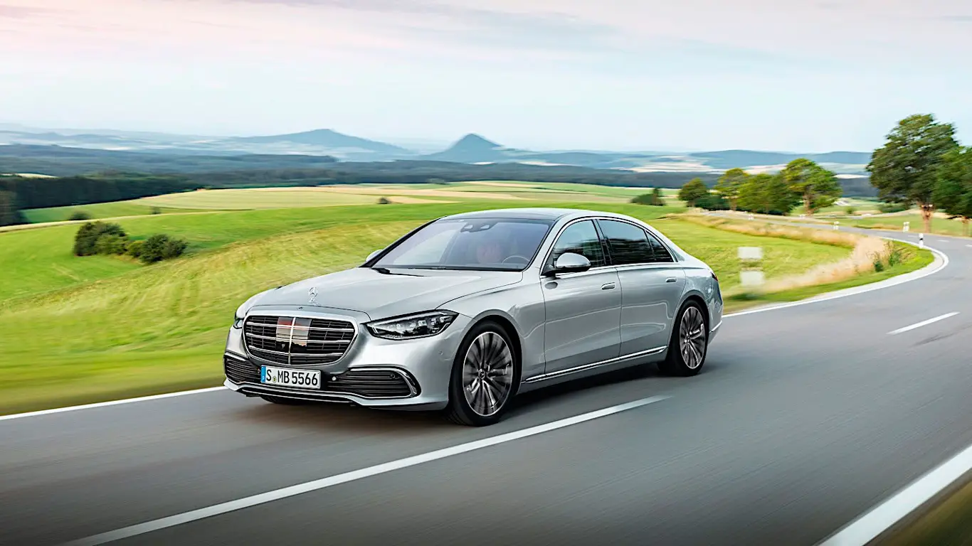 Роскошь с глюком: Mercedes S-Class остался без связи